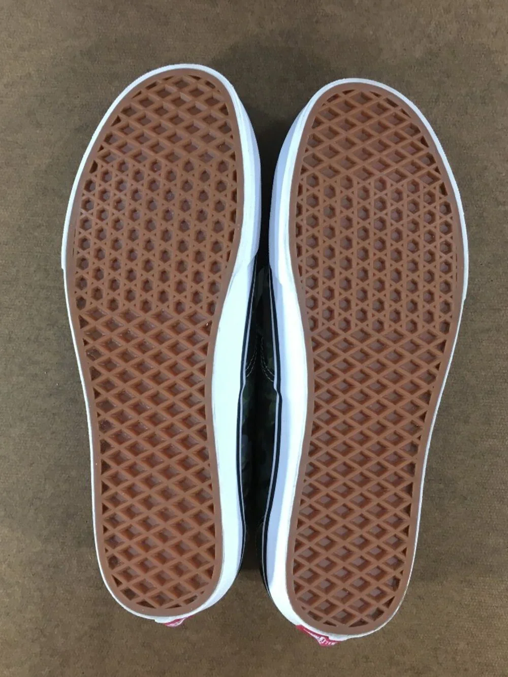 Vans Camo Lace Up Sneakers Mens Size 11 Low Top